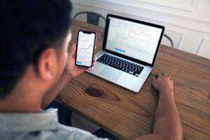 How much is professional Forex trader salary